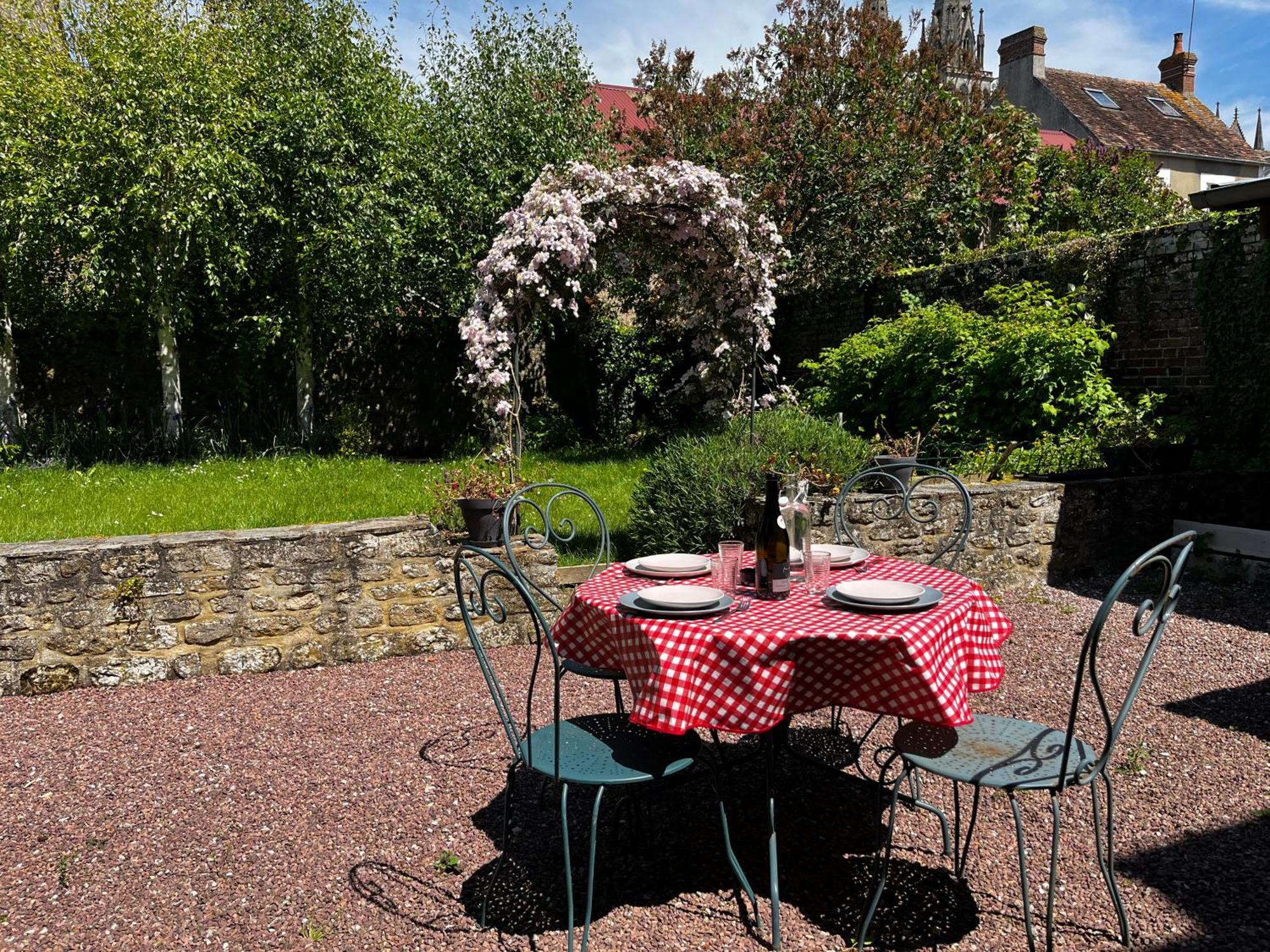 Maison Chaleureuse Avec Jardin - Pause Normande Sees Exterior photo